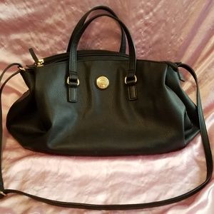 Black Tommy Hilfiger purse